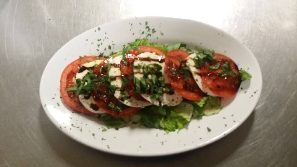 The Dublin | restaurant | 42 E High St, East Hampton, CT 06424, USA | 8603655238 OR +1 860-365-5238