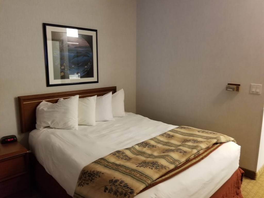 Shilo Inns Ocean Shores | night club | 707 Ocean Shores Blvd NW, Ocean Shores, WA 98569, USA | 3602894600 OR +1 360-289-4600