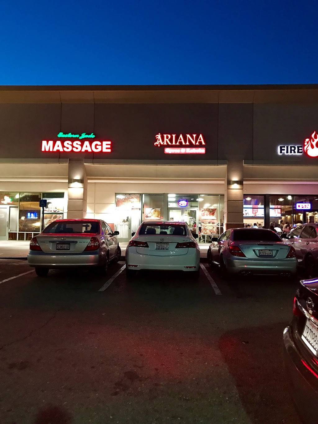 Ariana Gyros & Kabobs | restaurant | 8785 Center Pkwy B160, Sacramento, CA 95823, USA | 9167526197 OR +1 916-752-6197