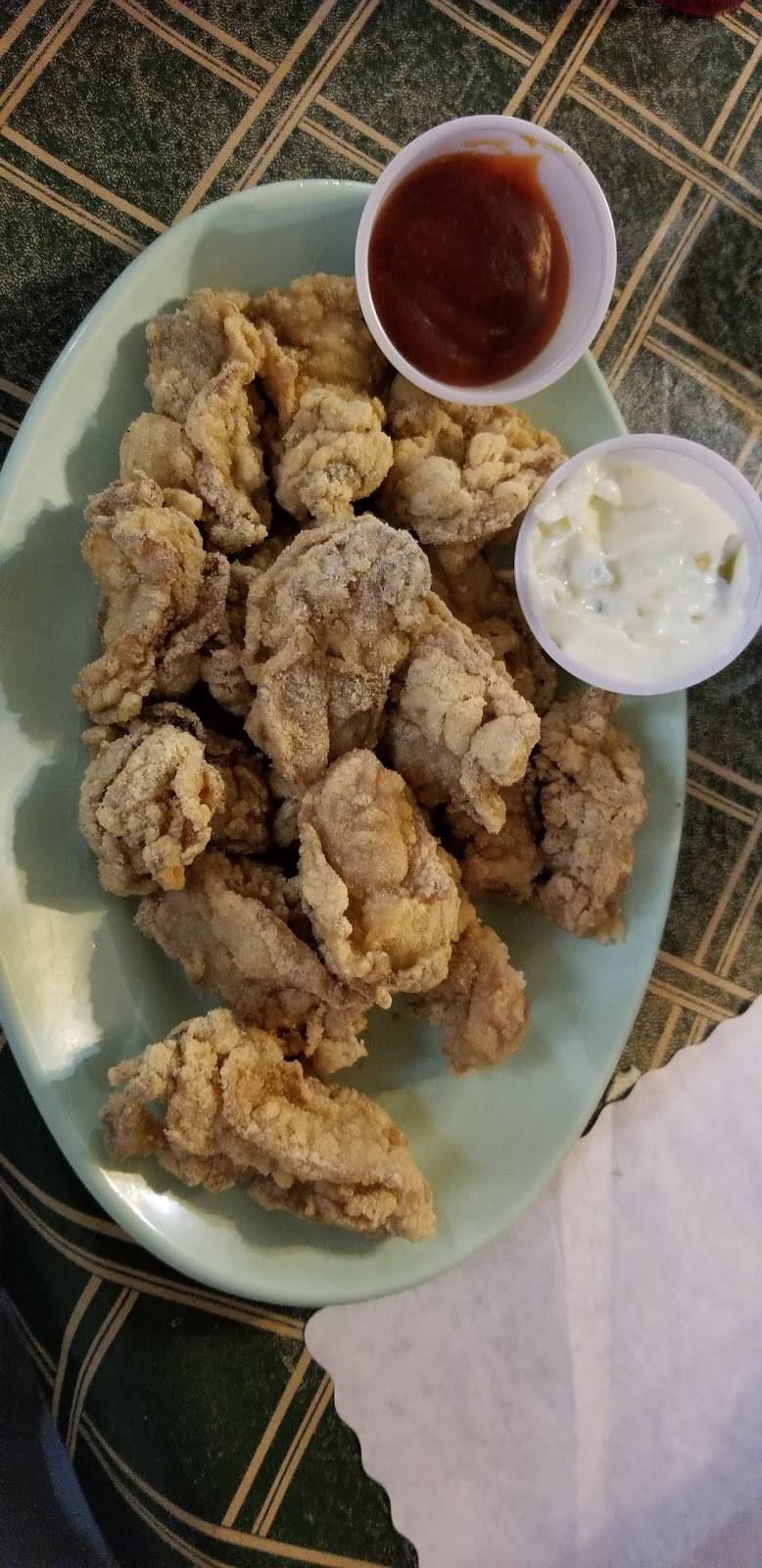 Charlies Catfish House | restaurant | 5167 US-11, Ellisville, MS 39437, USA | 6014281442 OR +1 601-428-1442