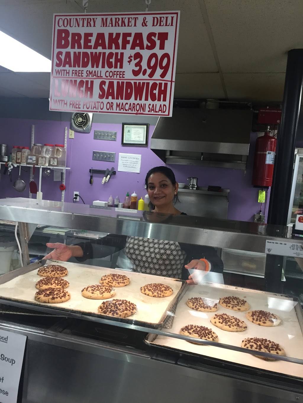 Town and Country Market & Deli | meal takeaway | 153 Glenwood Rd, Clinton, CT 06413, USA | 8606697243 OR +1 860-669-7243