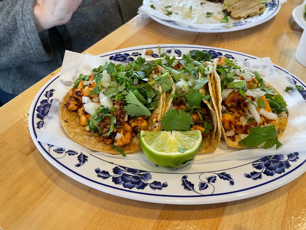 Verde Avocado | restaurant | 7240 Niles Center Rd, Skokie, IL 60077, USA | 3129003711 OR +1 312-900-3711