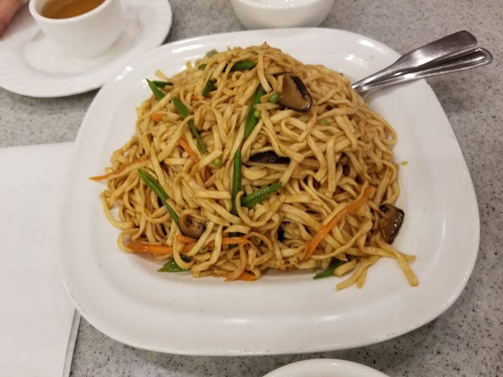 Golden Lion Fusion Restaurant | restaurant | 539 Bur Oak Ave, Markham, ON L6C 3E5, Canada | 9058886789 OR +1 905-888-6789