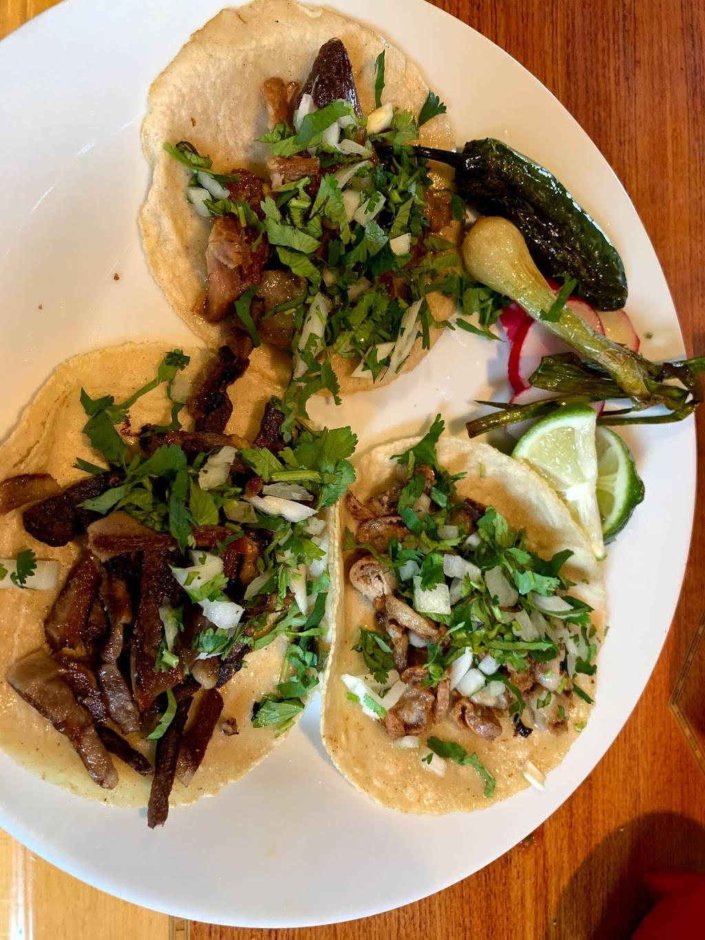 Alexs Tacos & Wings | restaurant | 2202 Circle Dr, Columbia, TN 38401, USA | 9315482297 OR +1 931-548-2297