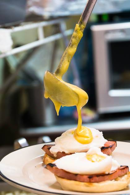 Art & Almas Century Inn | restaurant | 125 N Main St, Burlington, IL 60109, USA | 8476832883 OR +1 847-683-2883