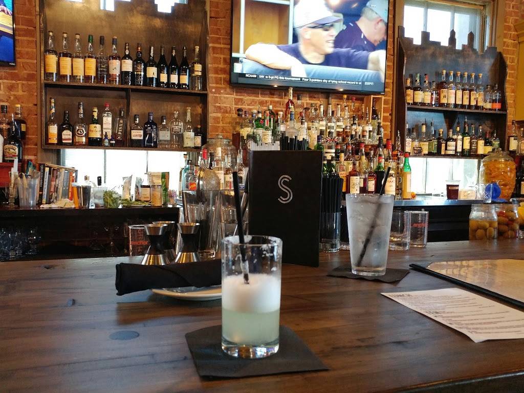 Scratch Kitchen & Cocktails | restaurant | 132 W Main St, Norman, OK 73069, USA | 4058012900 OR +1 405-801-2900