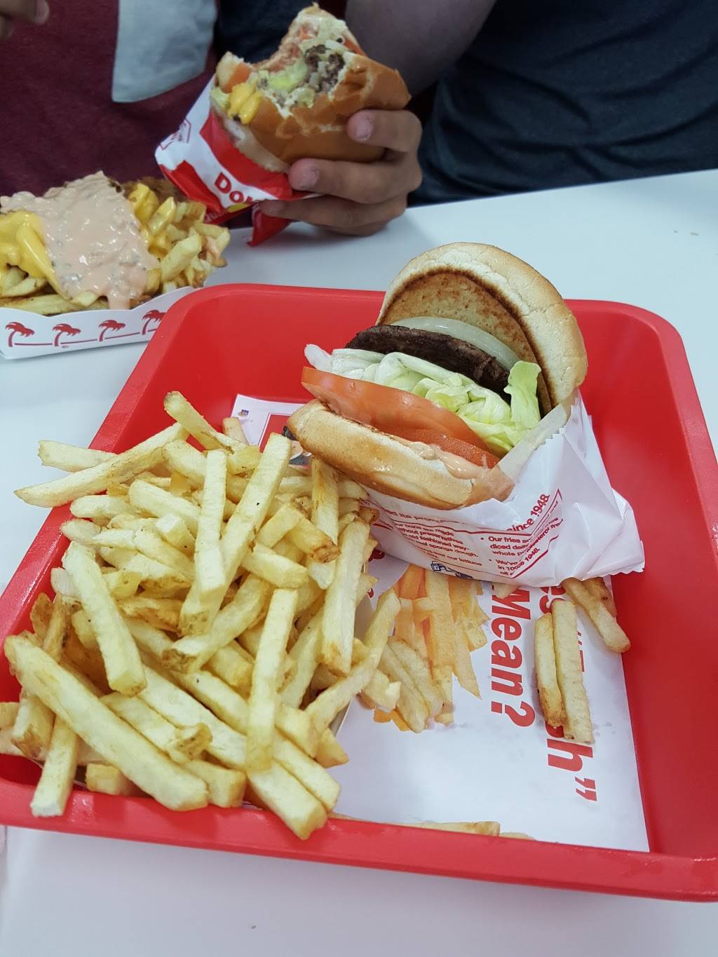 In-N-Out Burger | restaurant | 31465 Avenue E, Yucaipa, CA 92399, USA | 8007861000 OR +1 800-786-1000