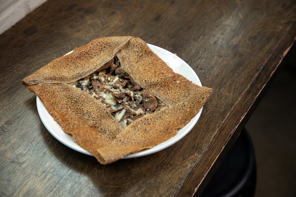 The French Stall | restaurant | 2381 St Claude Ave, New Orleans, LA 70117, USA | 5042593543 OR +1 504-259-3543