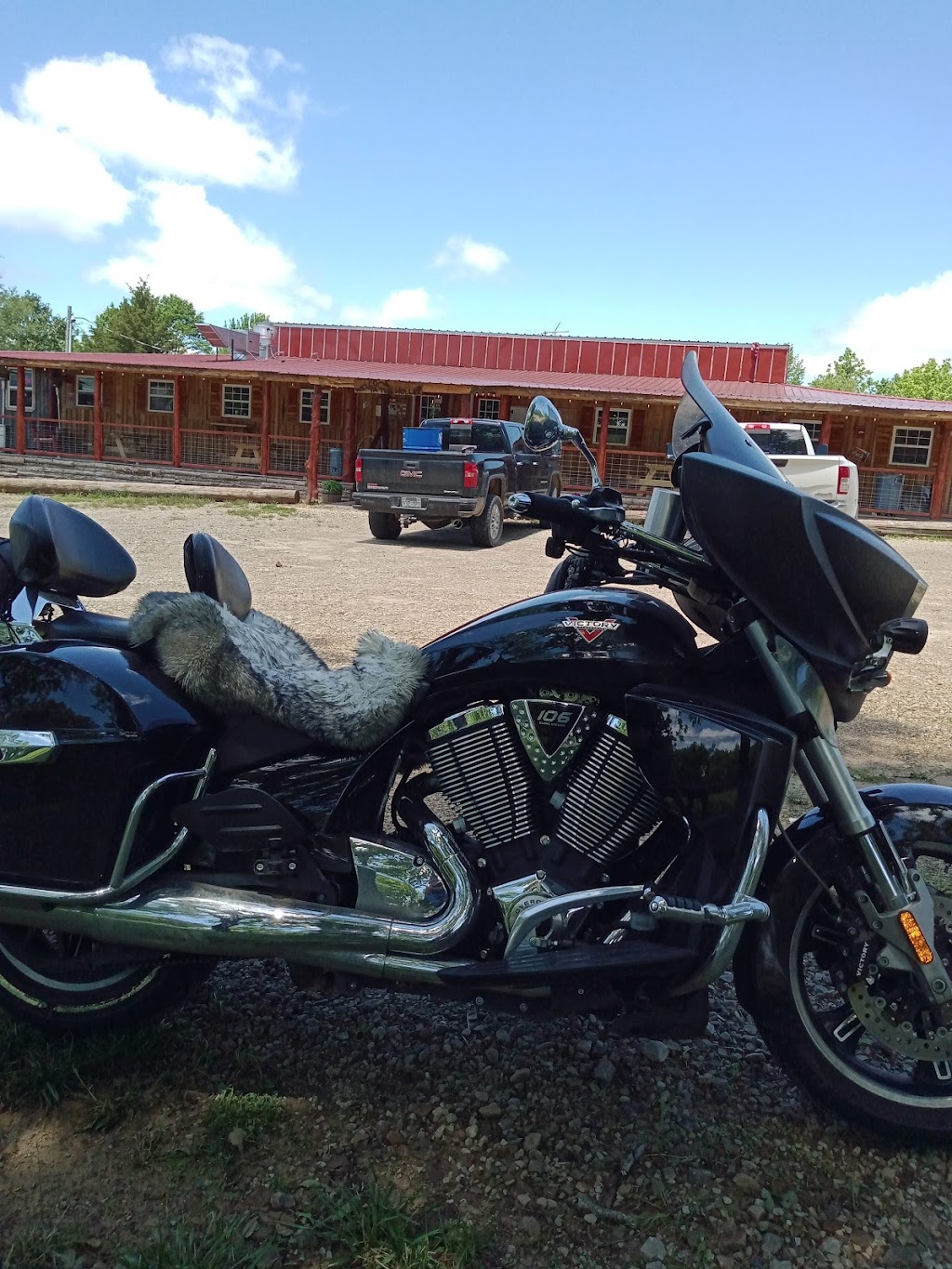 Hillybilly Slims BBQ | restaurant | 16130 AR-16, Witts Springs, AR 72686, USA | 8702945413 OR +1 870-294-5413