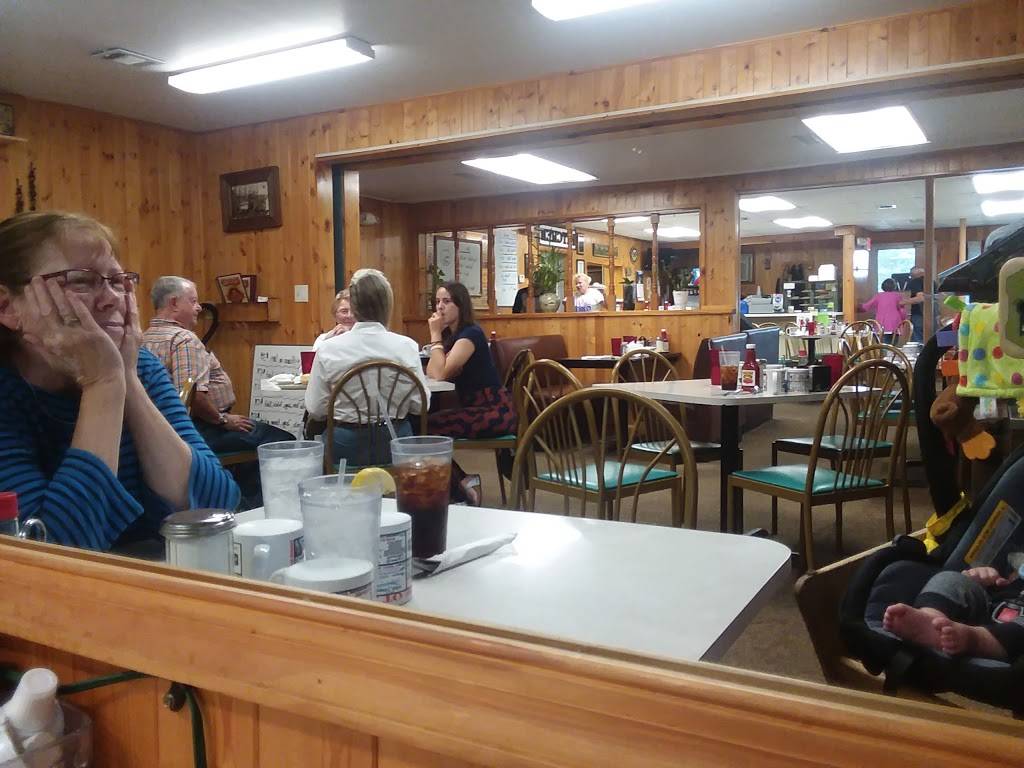 Spicys | restaurant | 68717 M-62, Edwardsburg, MI 49112, USA | 2696637905 OR +1 269-663-7905