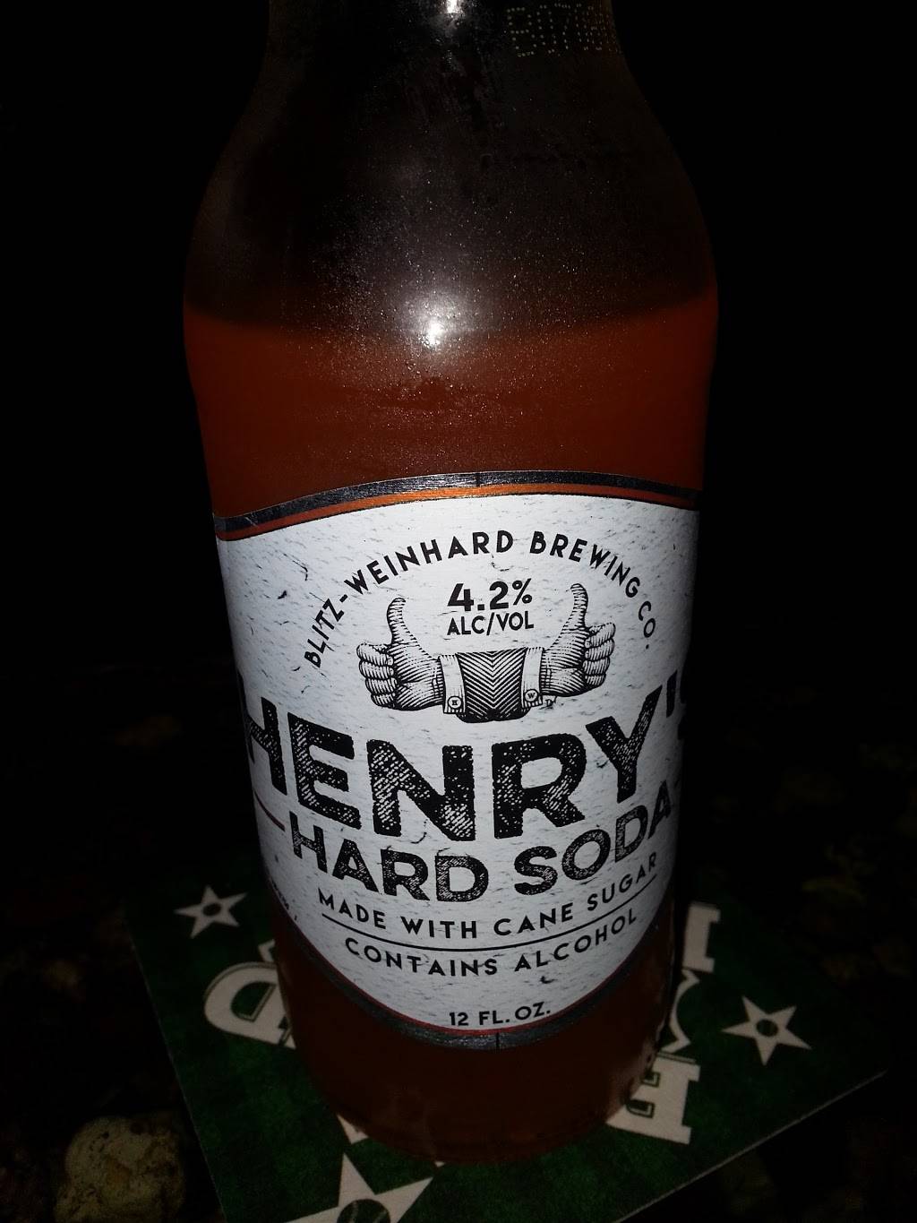 The Pour House | restaurant | 3410 W Willow Knolls Dr, Peoria, IL 61614, USA | 3096913885 OR +1 309-691-3885