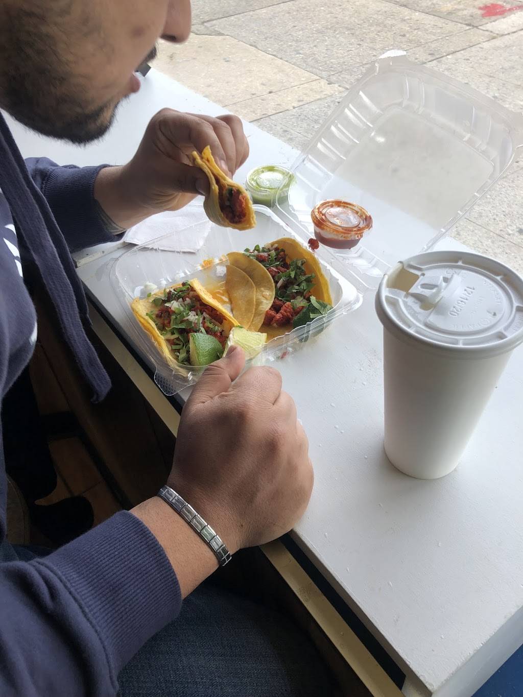 Lola’s Mexican food & deli | restaurant | 8311 Grand Ave, Queens, NY 11373, USA | 7184267160 OR +1 718-426-7160