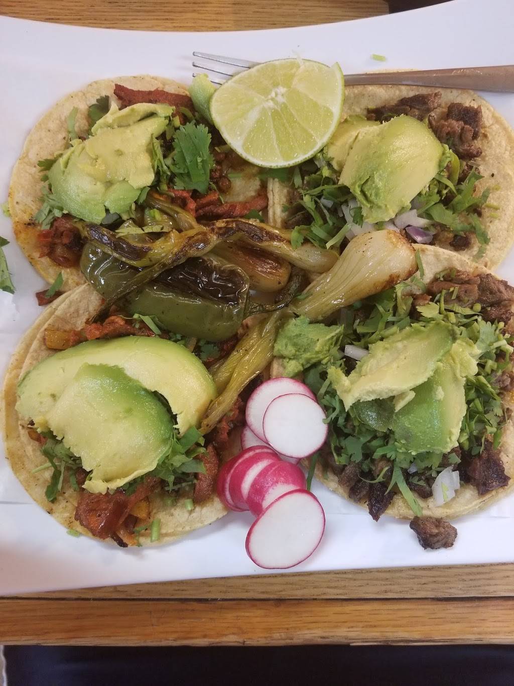 El Gallo Bravo S. N .???? | restaurant | 3714 W Lawrence Ave, Chicago, IL 60625, USA | 7736543709 OR +1 773-654-3709