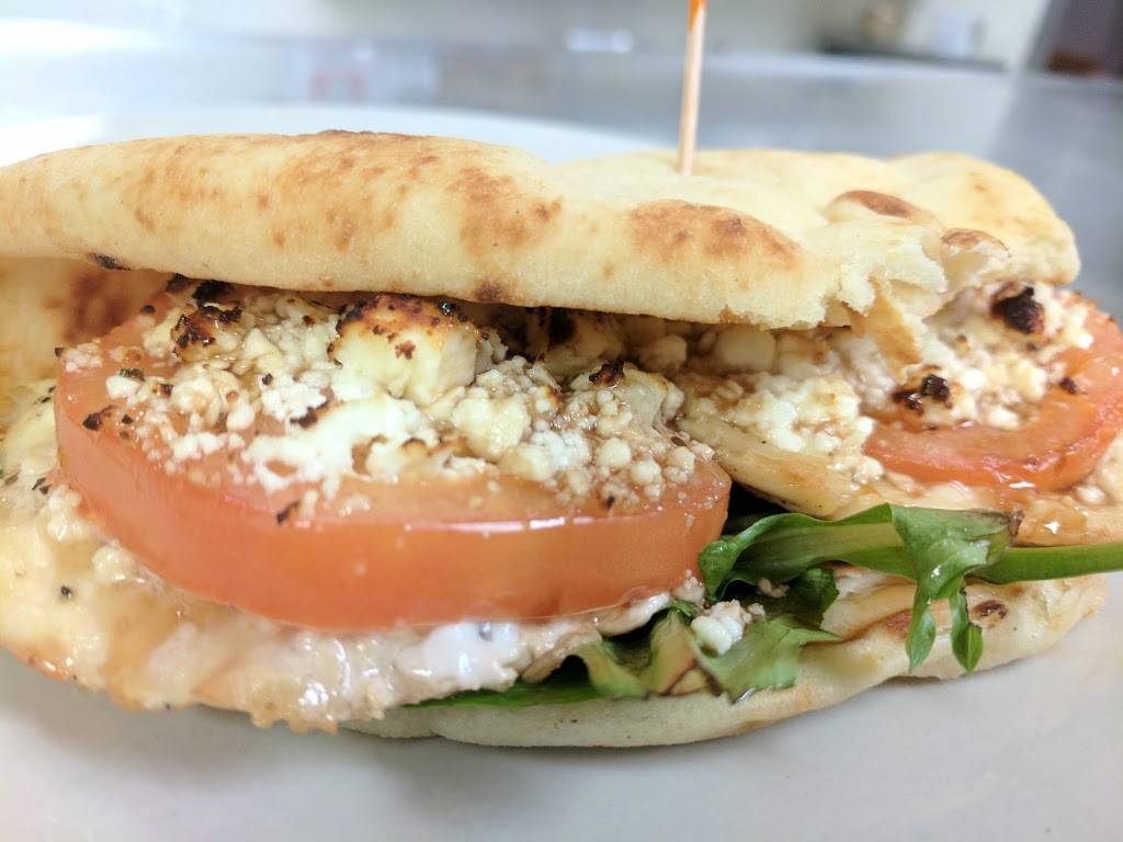 Varsity Bar & Grill | restaurant | 1205 W Main St, Sun Prairie, WI 53590, USA | 6083182729 OR +1 608-318-2729