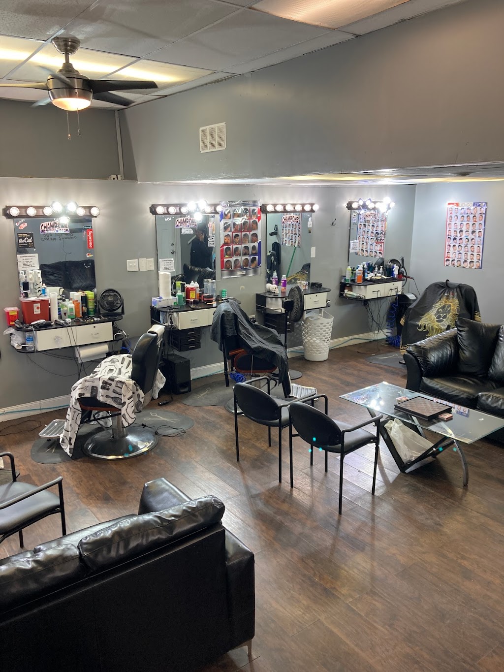 Champions Barbershop | meal takeaway | 750 Dewey Ave, Rochester, NY 14613, USA | 5854130382 OR +1 585-413-0382