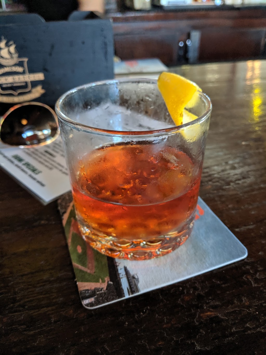 Limelight Bar & Café | restaurant | 1014 Alhambra Blvd, Sacramento, CA 95816, USA | 9164462236 OR +1 916-446-2236