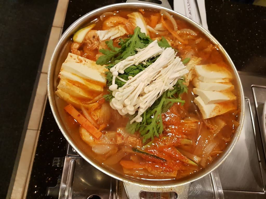 Arirang BBQ Restaurant | restaurant | 1177 Central Pkwy W, Mississauga, ON L5C 3J2, Canada | 9058041880 OR +1 905-804-1880