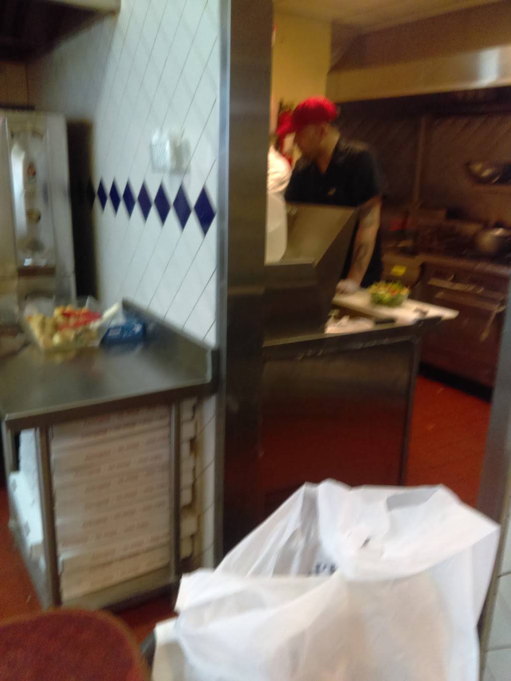 Lake Ave Pizza | restaurant | 137 Lake Ave, Yonkers, NY 10703, USA | 9144765023 OR +1 914-476-5023