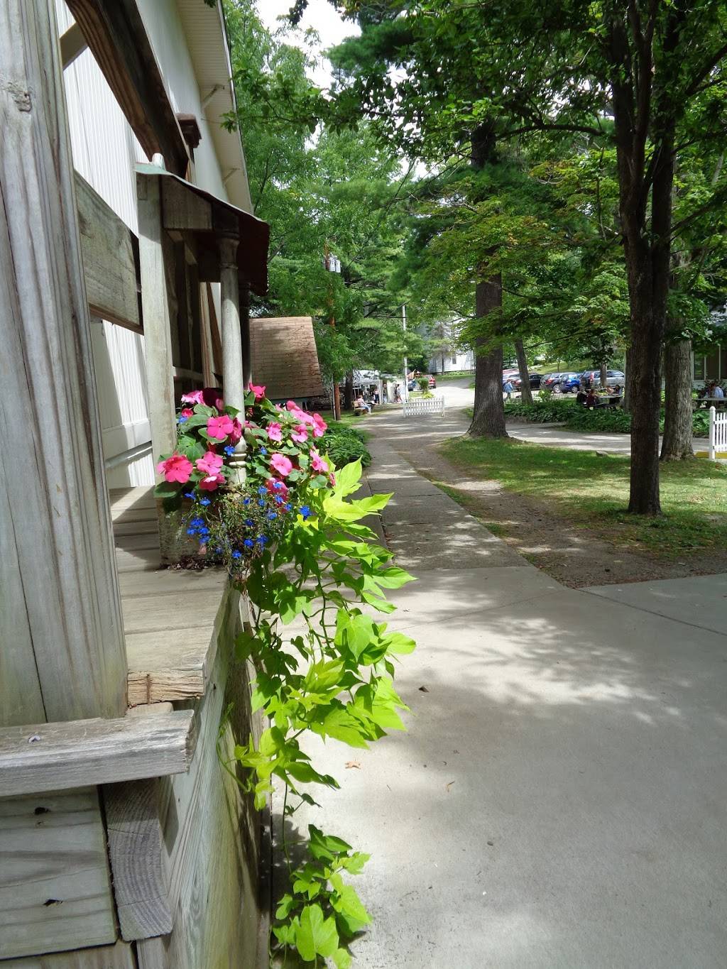 Bough House Restaurant | restaurant | Melrose Dr, Lily Dale, NY 14752, USA | 7163844415 OR +1 716-384-4415