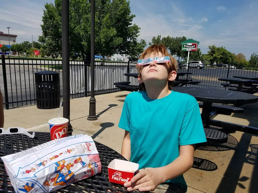 Dairy Queen Grill & Chill | restaurant | 1900 SW, MO-7, Blue Springs, MO 64014, USA | 8162281711 OR +1 816-228-1711