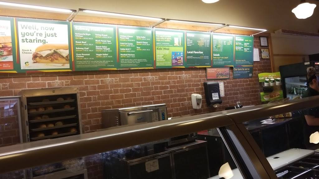 Subway | restaurant | 911 Jim Thorpe Blvd, Prague, OK 74864, USA | 4055670100 OR +1 405-567-0100
