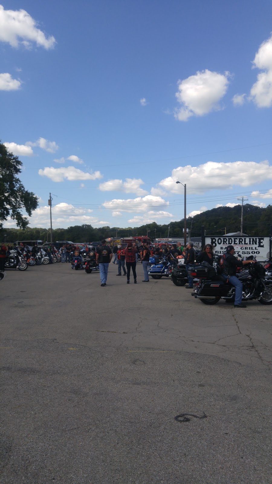 Borderline Bar & Grill | restaurant | 83 Harrison Brookville Rd, West Harrison, IN 47060, USA | 8126375500 OR +1 812-637-5500