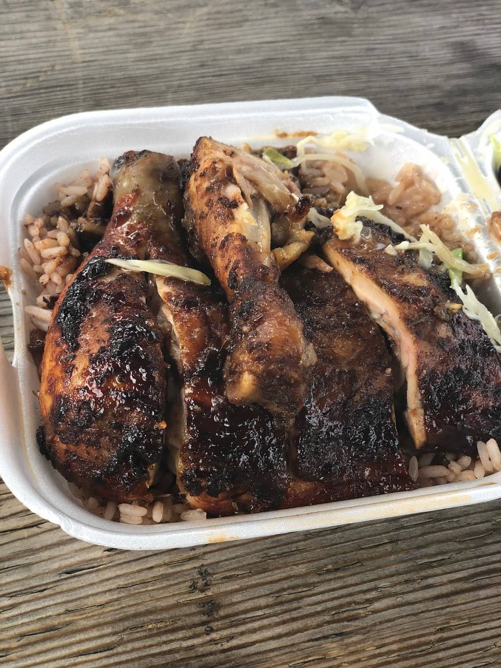 Bakers Jerk House | restaurant | 50 Sunnyvale Gate, Brampton, ON L6S 6J3, Canada | 9054586449 OR +1 905-458-6449