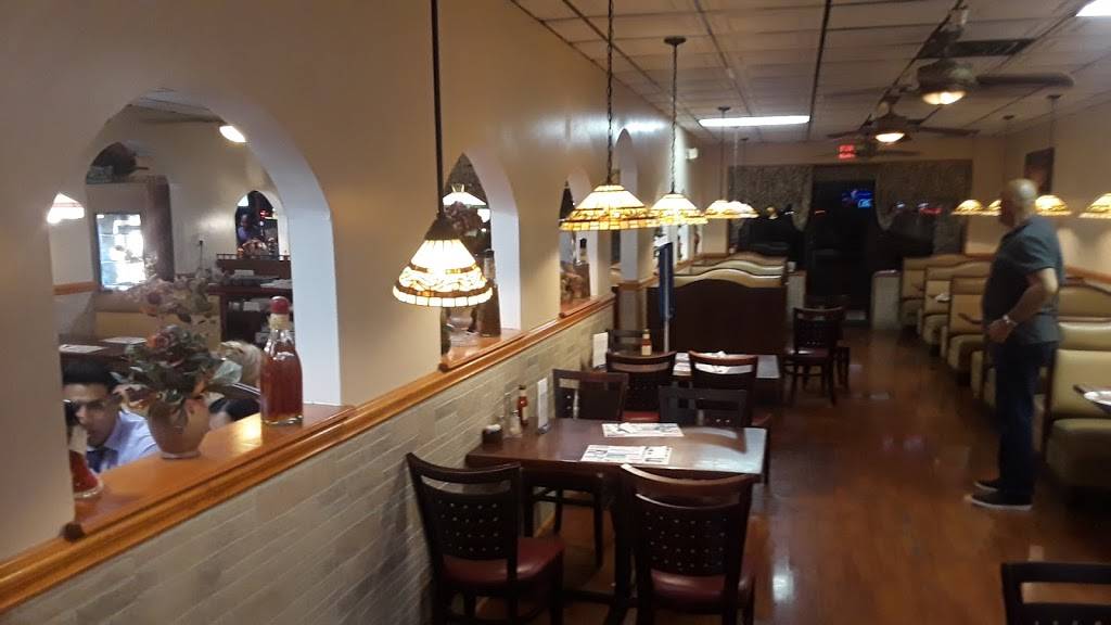 Pizza Palace | restaurant | 3 Georgetown Plaza, Georgetown, DE 19947, USA | 3028567555 OR +1 302-856-7555