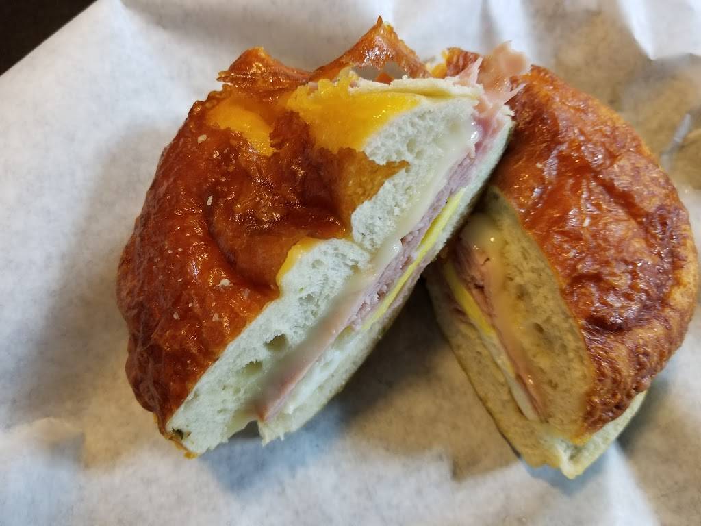 Old School Bagel Cafe | bakery | 3209 S Broadway ste 123, Edmond, OK 73013, USA | 4052852233 OR +1 405-285-2233