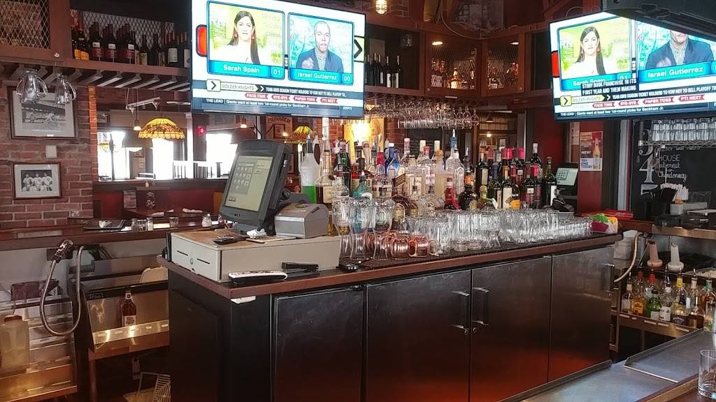 Uno Pizzeria & Grill | meal takeaway | 3010 Crossroads Dr, Madison, WI 53718, USA | 6082443266 OR +1 608-244-3266