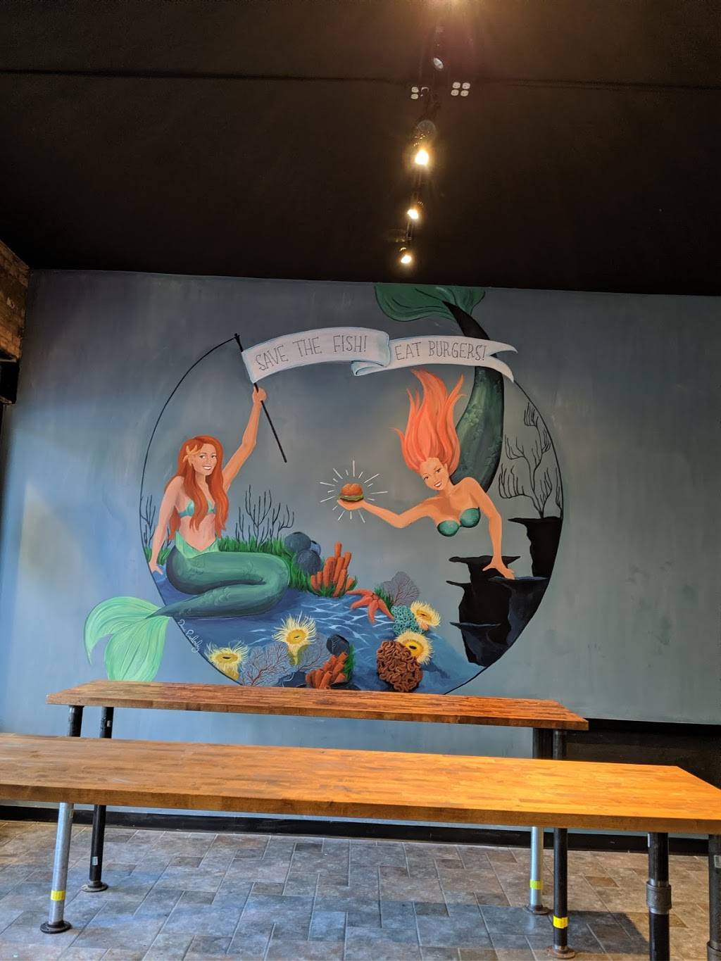 Skaliwags Burger Company | restaurant | 121 N Adams St, Green Bay, WI 54301, USA | 9204550075 OR +1 920-455-0075