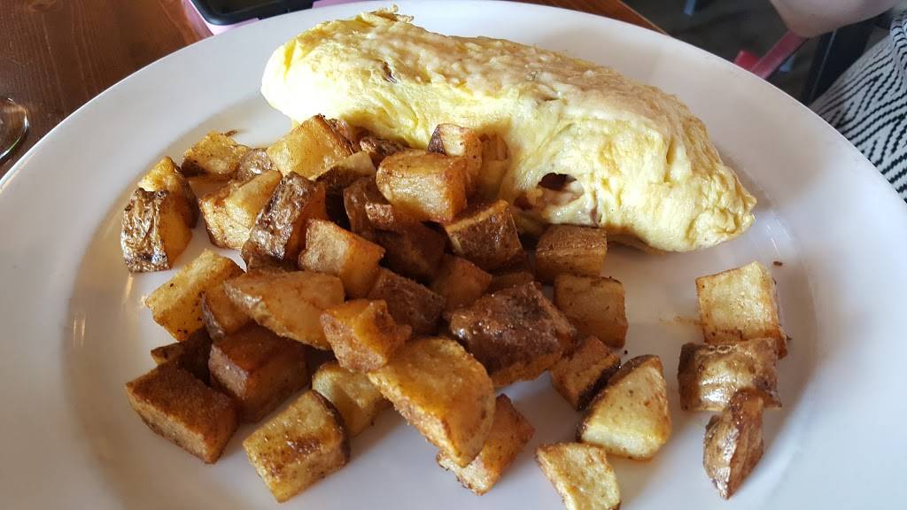 Pig & Pickle | restaurant | 2922 North Hayden Road, Scottsdale, AZ 85251, USA | 4809901407 OR +1 480-990-1407