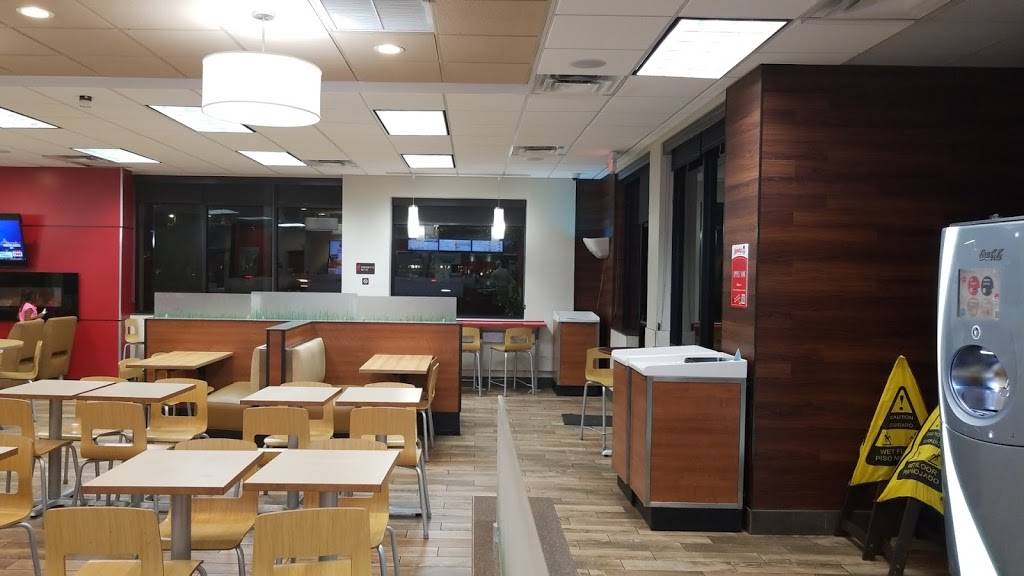 Wendys | restaurant | 9808 Lake Worth Rd, Lake Worth, FL 33467, USA | 5614324612 OR +1 561-432-4612