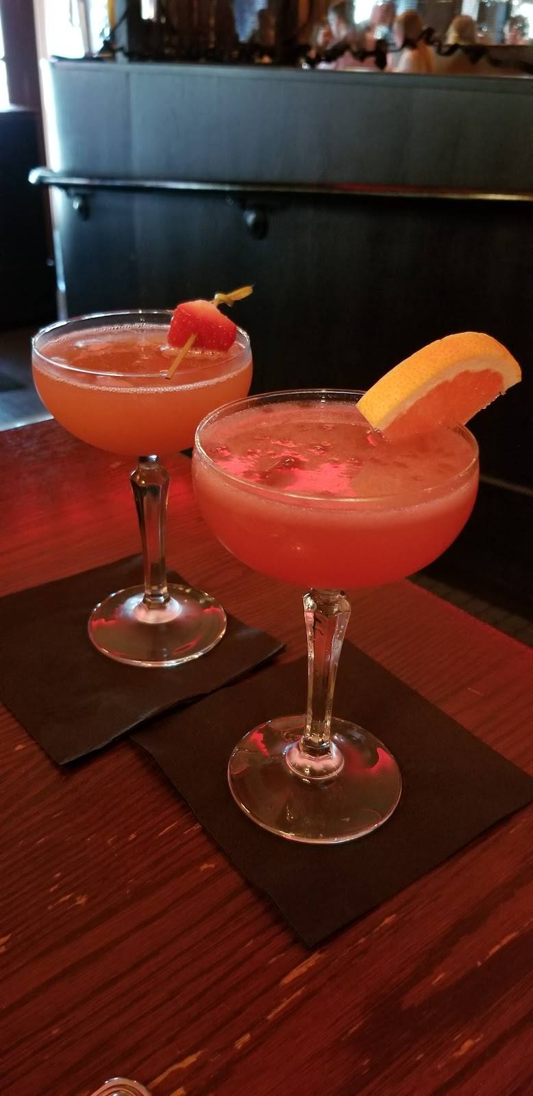 Luxe | restaurant | 115 Kercheval Ave, Grosse Pointe Farms, MI 48236, USA | 3139245459 OR +1 313-924-5459