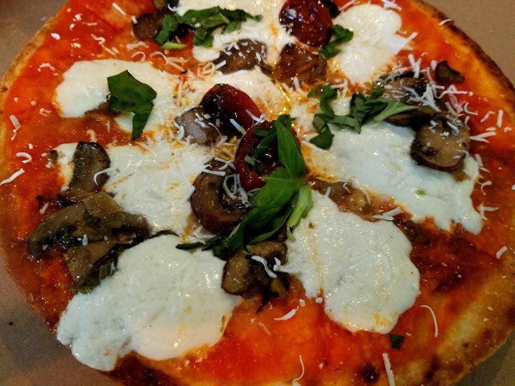 Caffe Regatta Oyster Bar and Grill | restaurant | 133 Wolfs Lane, Pelham, NY 10803, USA | 9147388686 OR +1 914-738-8686