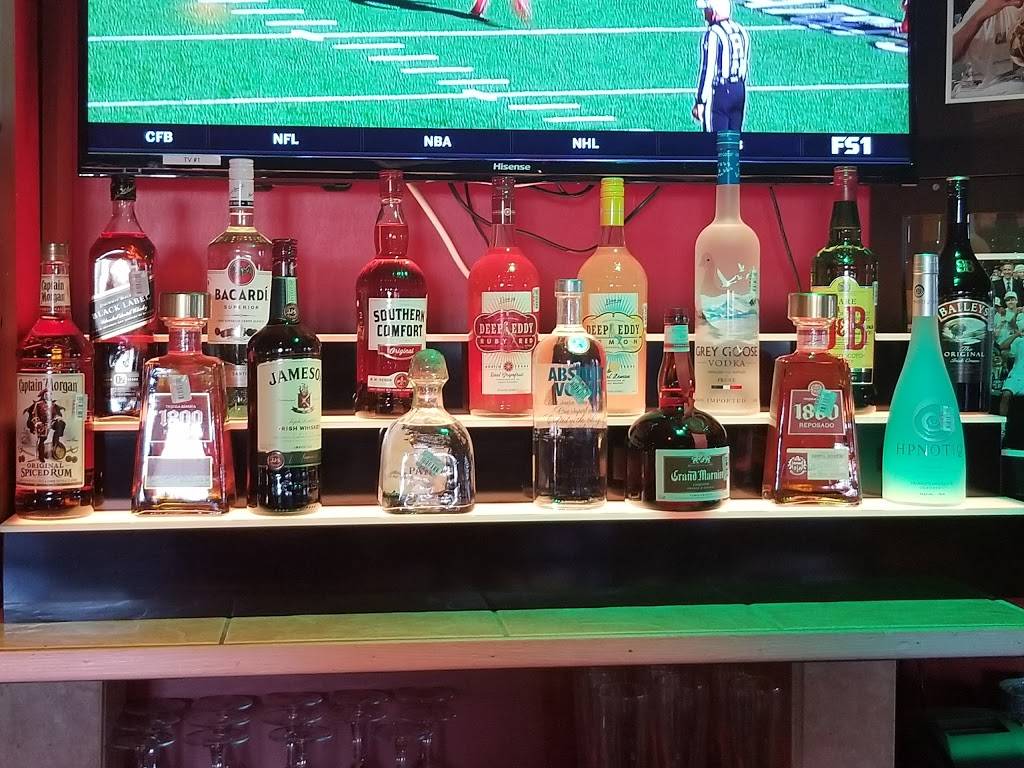 Palominos Restaurant & Bar | restaurant | 5720 Bandera Rd, San Antonio, TX 78238, USA | 2109512316 OR +1 210-951-2316