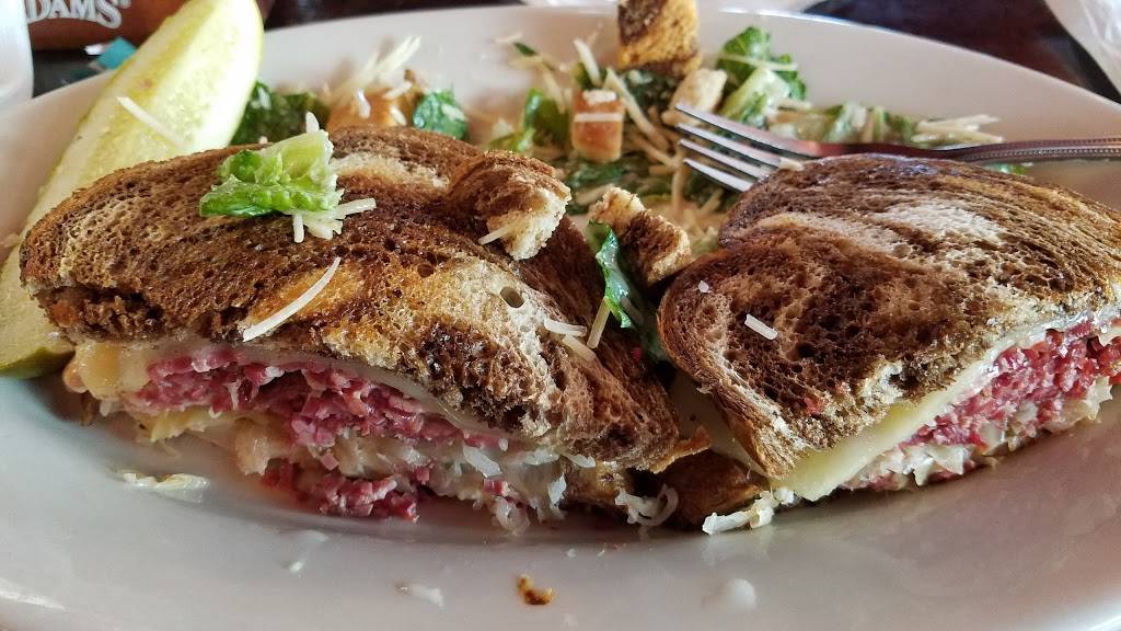 Mos Irish Pub Wauwatosa | restaurant | 10842 W Bluemound Rd, Wauwatosa, WI 53226, USA | 4147749782 OR +1 414-774-9782