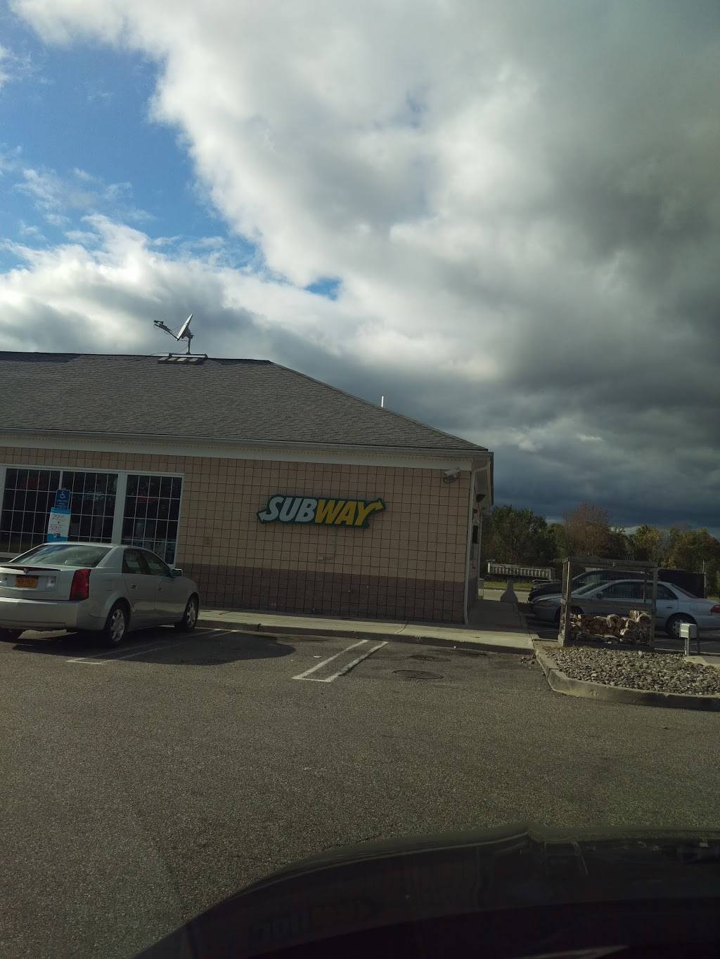 Subway Restaurants | restaurant | 2580 NY-302, Middletown, NY 10941, USA | 8453614782 OR +1 845-361-4782