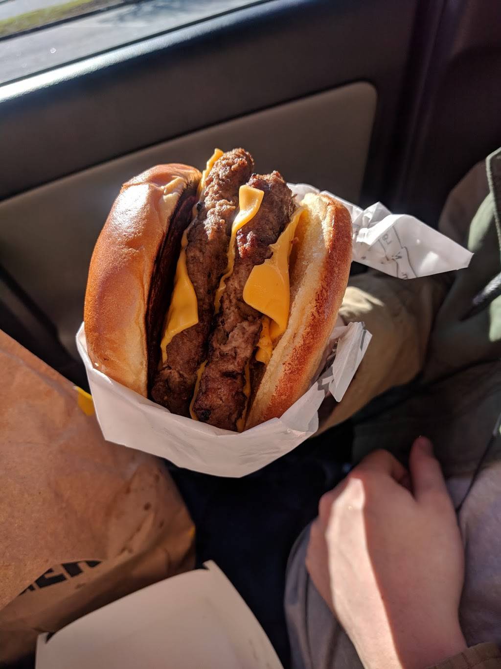 Hardees | restaurant | 101 Market Dr, Emporia, VA 23847, USA | 4346344988 OR +1 434-634-4988