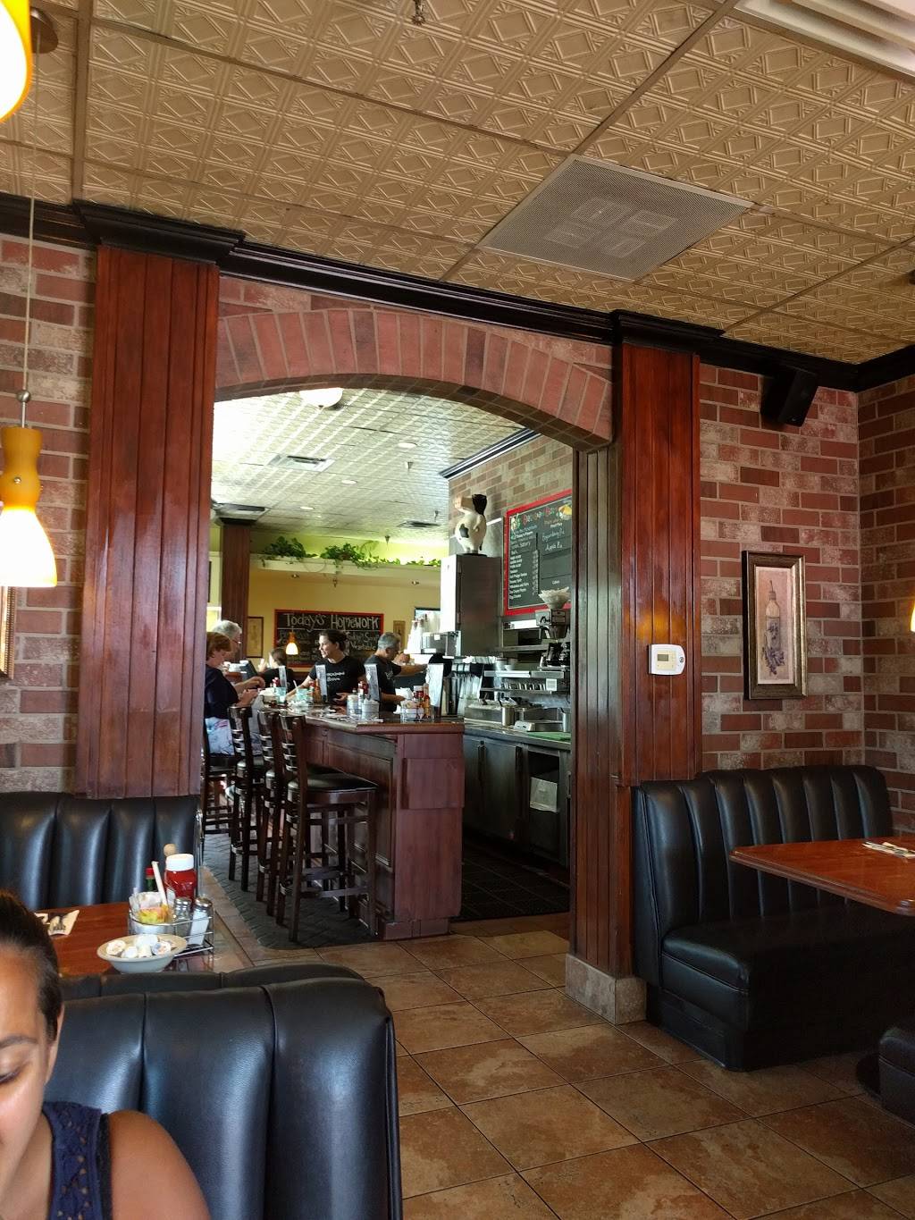 Blackboard Bistro | cafe | 1198 CA-1, Seal Beach, CA 90740, USA | 5625969556 OR +1 562-596-9556