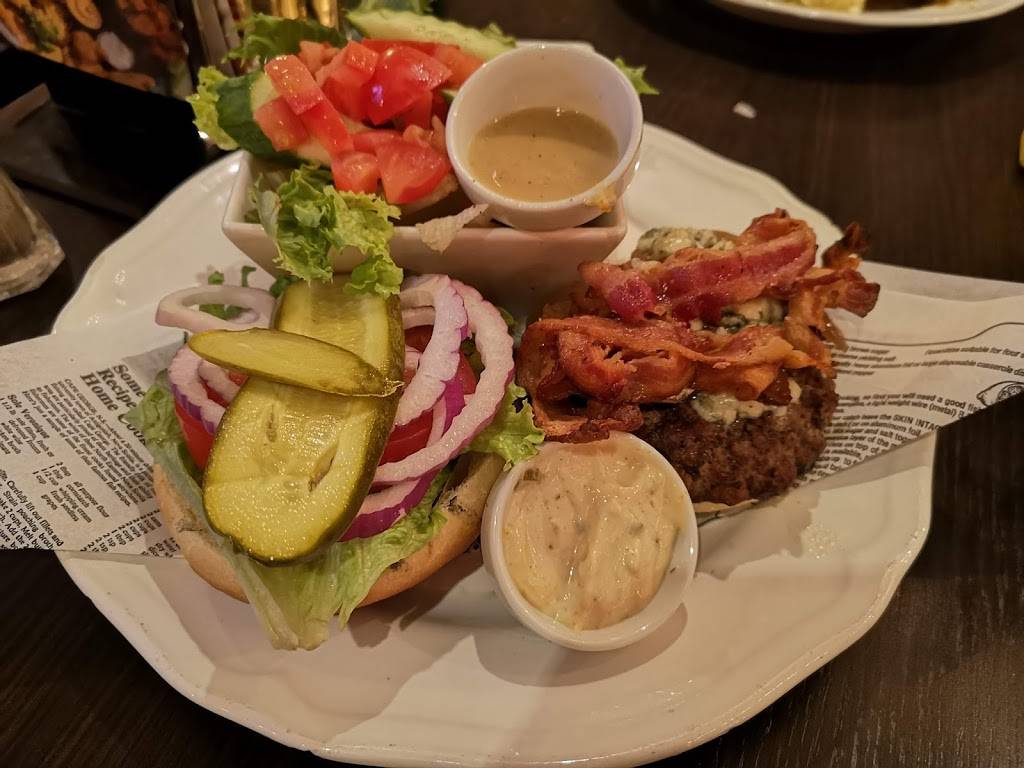 Victorian Monkey | restaurant | 2386 Kingston Rd, Scarborough, ON M1N 1V2, Canada | 4162640783 OR +1 416-264-0783