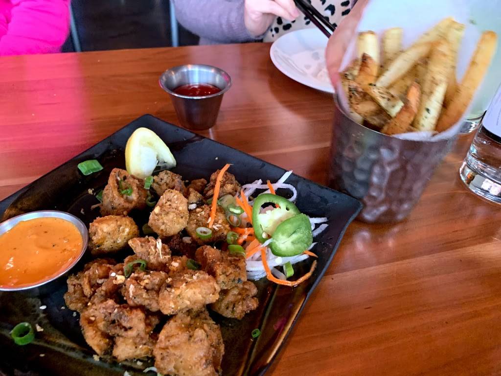 Krawbar Restaurant | restaurant | 80 Front St N, Issaquah, WA 98027, USA | 4256777387 OR +1 425-677-7387