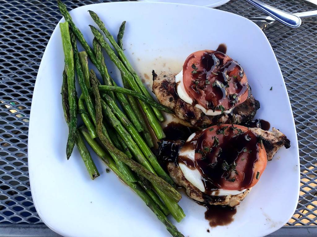 BLU On The Water | restaurant | 20 Water St, East Greenwich, RI 02818, USA | 4018853700 OR +1 401-885-3700