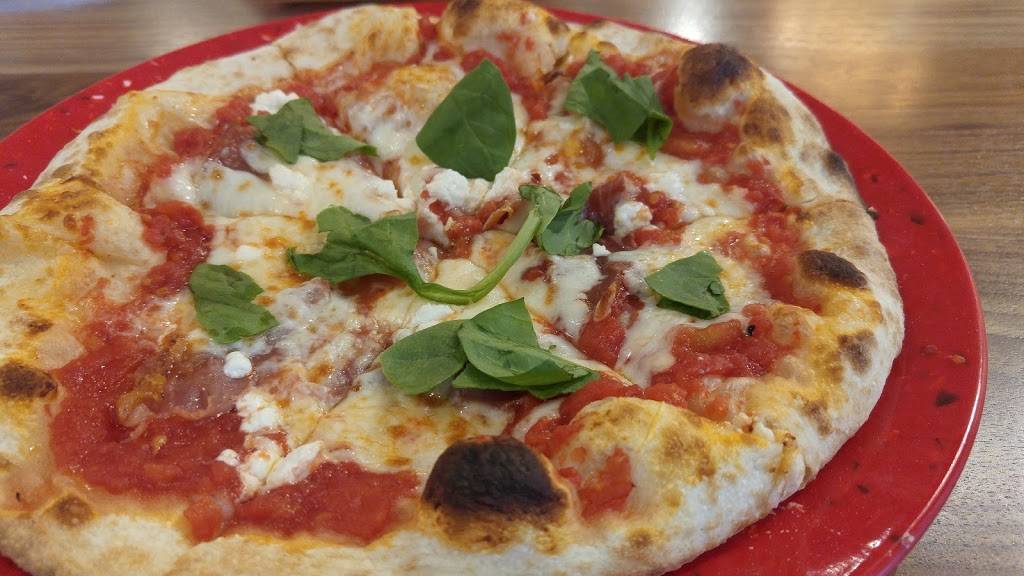 Smokin Oak Wood-Fired Pizza | restaurant | 2420 Lincoln Way Suite 101, Ames, IA 50014, USA | 5154505727 OR +1 515-450-5727