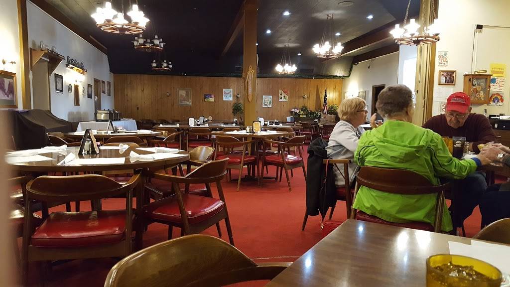 Miss Karols Fine Food & Beverage | restaurant | 1802, 1140 E Walnut St, Watseka, IL 60970, USA | 8154322875 OR +1 815-432-2875