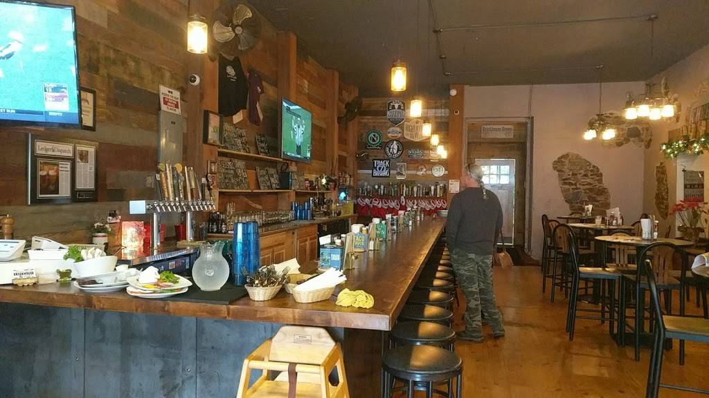 Brickhouse Brews | restaurant | 140 Main St, Jackson, CA 95642, USA | 2092233580 OR +1 209-223-3580