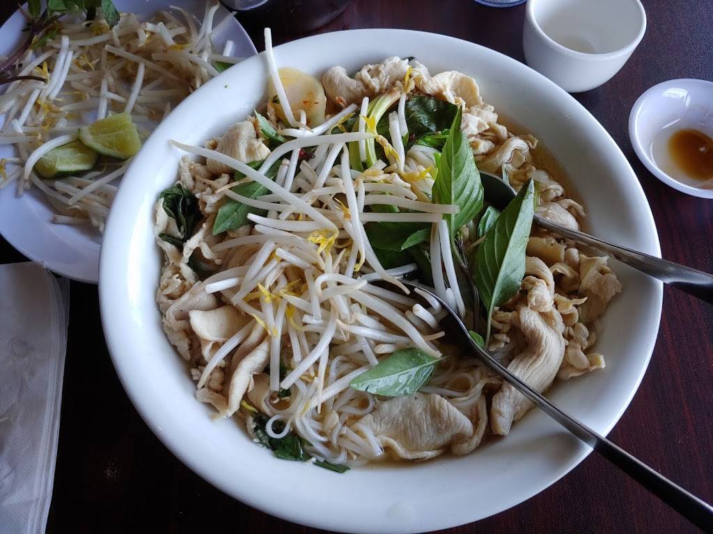 Pho Do Thi | restaurant | 25 Dundas St E, Mississauga, ON L5A 1V9, Canada | 9056159696 OR +1 905-615-9696