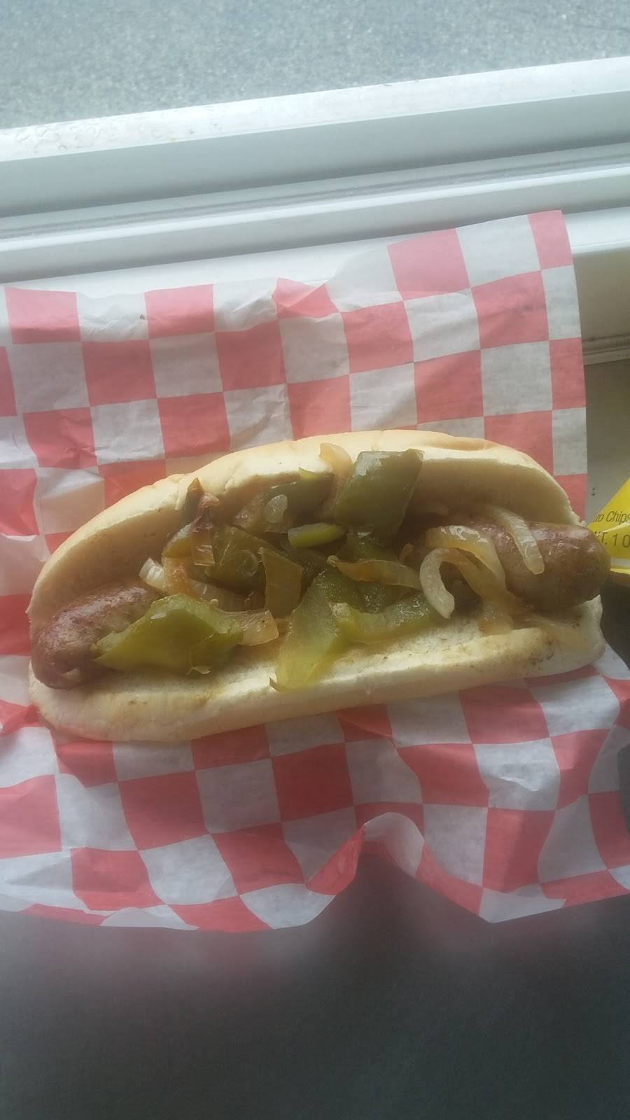Hot Dog Truck | restaurant | 642-762 University Ave, Norwood, MA 02062, USA | 7813924383 OR +1 781-392-4383