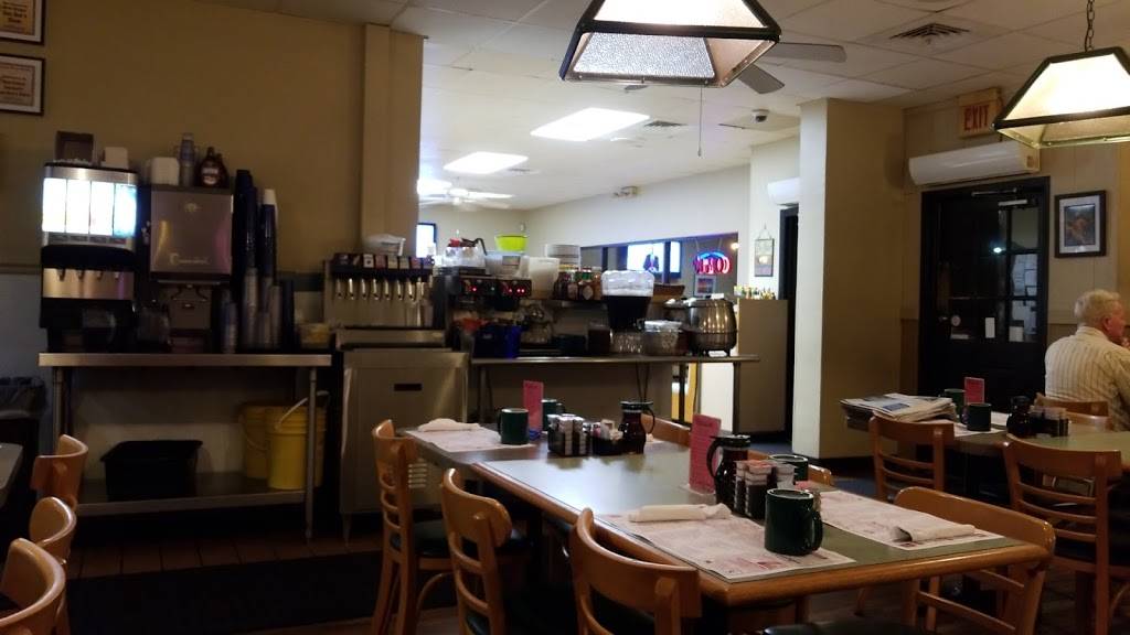 Doe Does Diner | restaurant | 9395 Bay Pines Blvd, St. Petersburg, FL 33708, USA | 7273982407 OR +1 727-398-2407