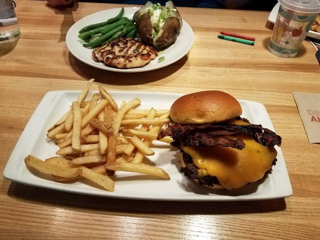 Applebees Grill + Bar | restaurant | 1915 NE Four Acre Pl, Corvallis, OR 97330, USA | 5417582204 OR +1 541-758-2204